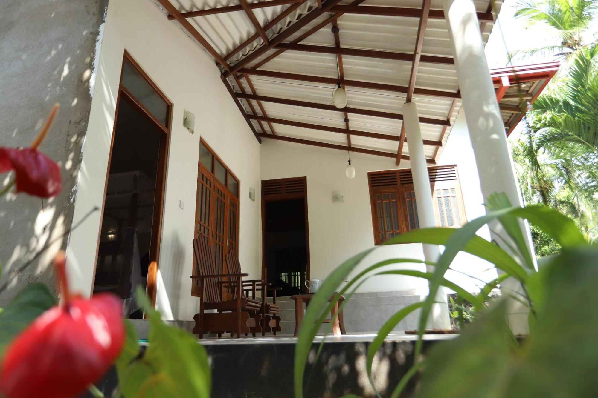Serene Home Stay ウダワラウェ エクステリア 写真