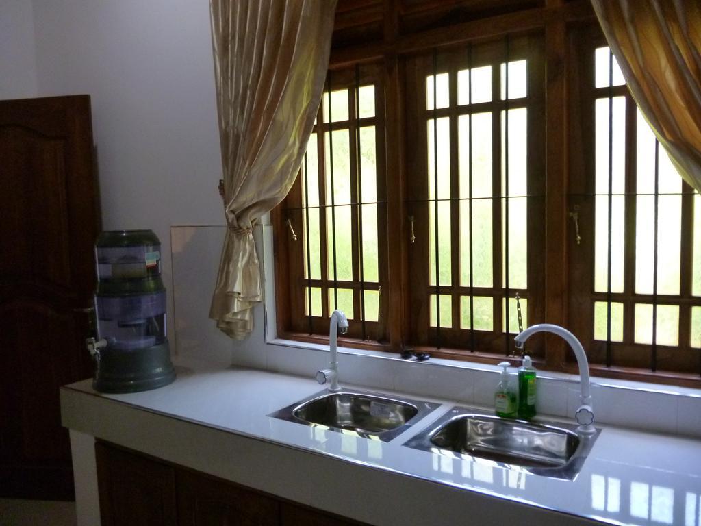 Serene Home Stay ウダワラウェ エクステリア 写真