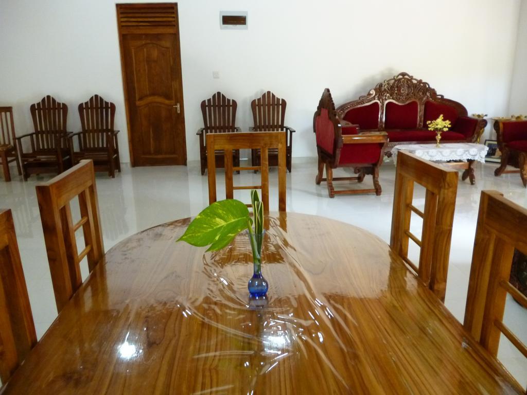 Serene Home Stay ウダワラウェ エクステリア 写真